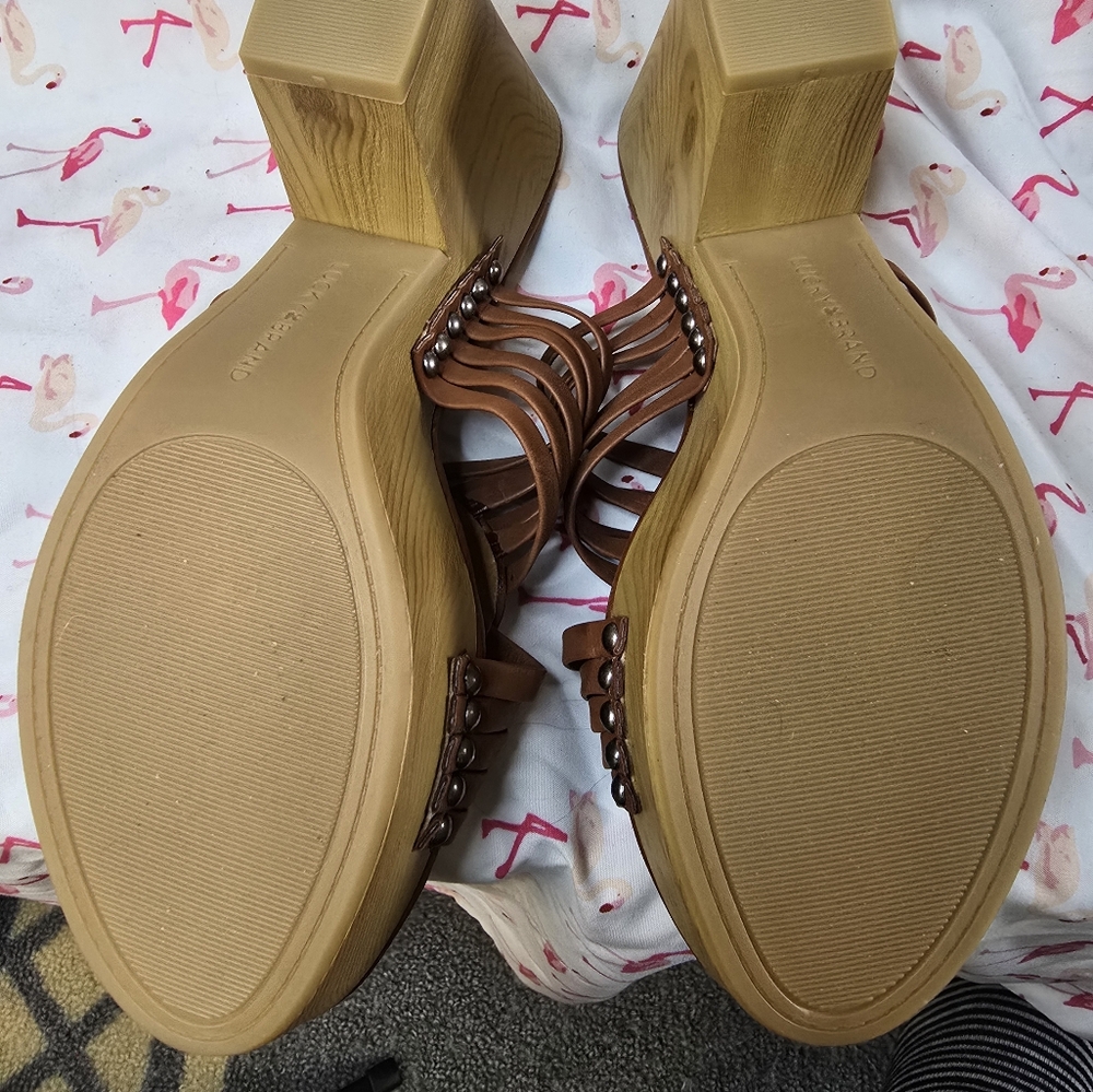 Lucky Brand Tellimi Platform Sandal, Brandy, Size 10 - Picture 5 of 6